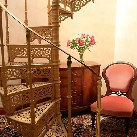 Bessiestown Country Konukevi 5*