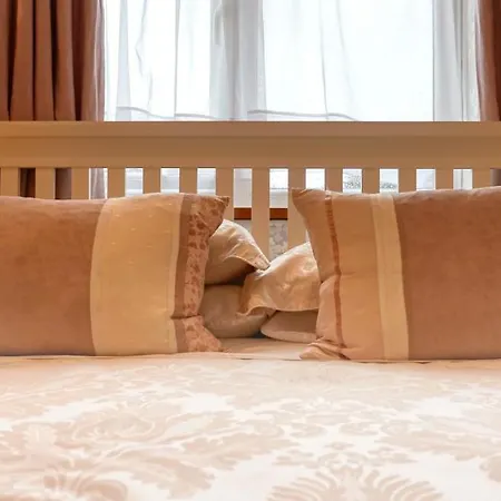 Bessiestown Country Konukevi 5*