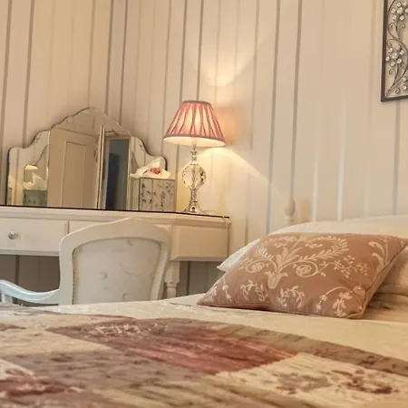 Bessiestown Country בית הארחה 5*